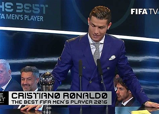 کریستیانو رونالدو بهترین بازیکن جهان شد+عکس